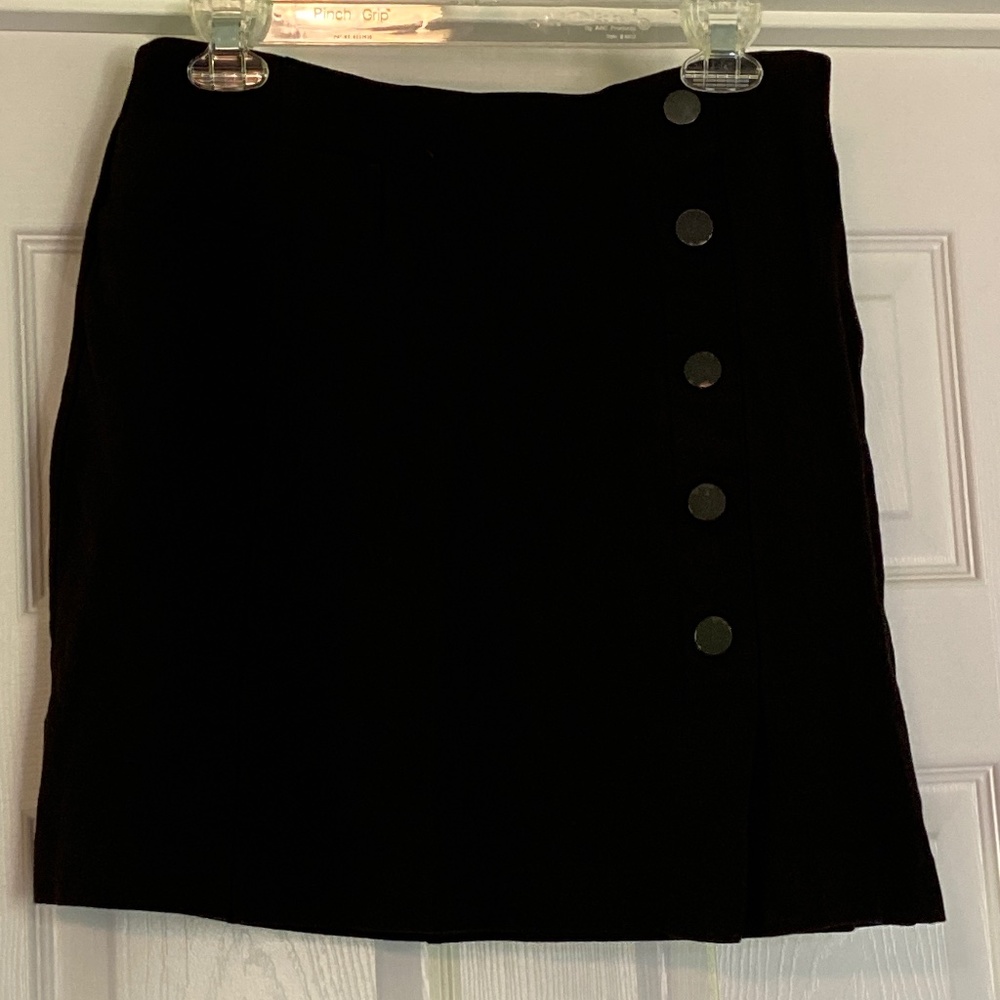 Black skirt